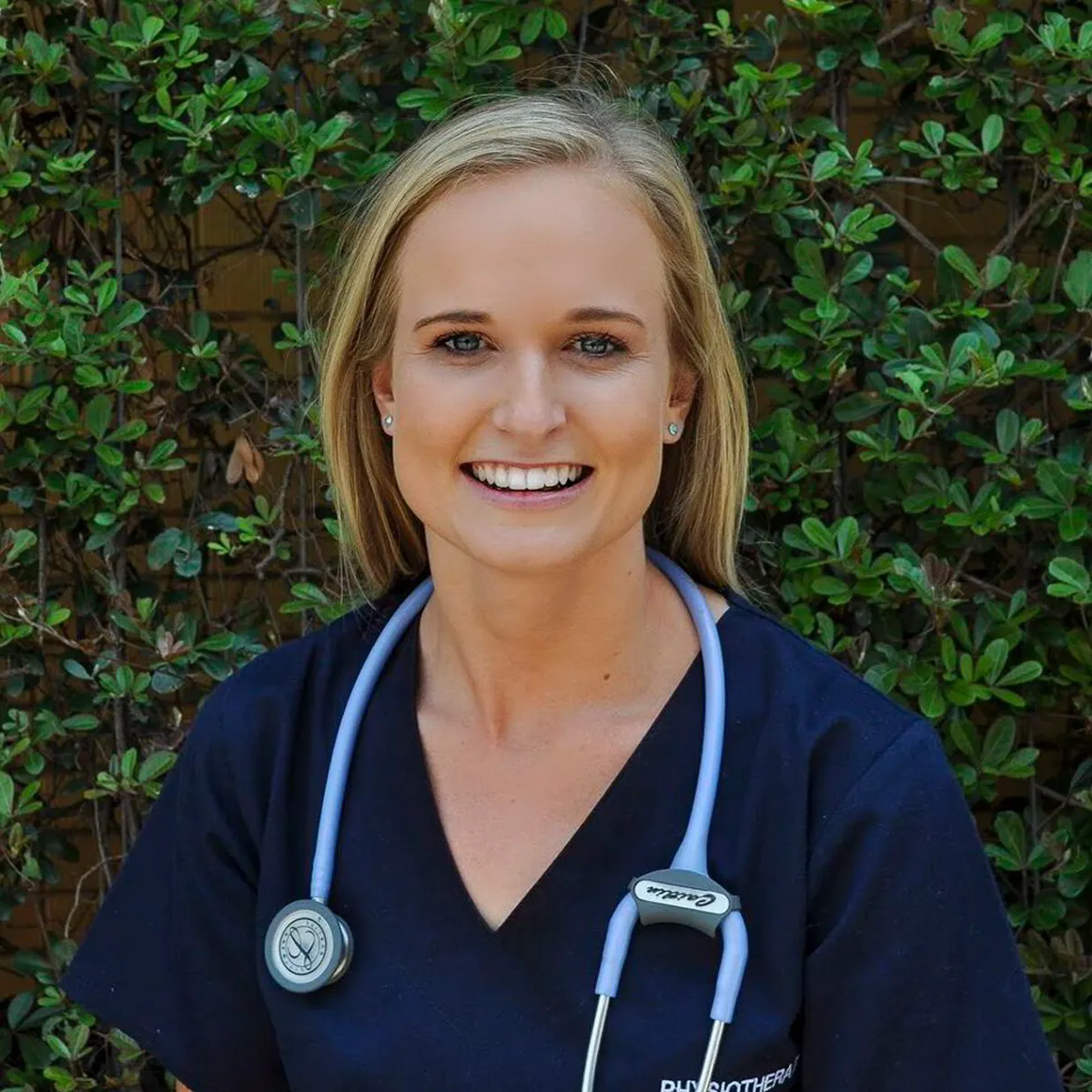 Caitlin Crow, Physiotherapist specialising in sports and orthopaedic injuries